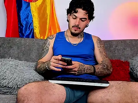 Austin Rayne online show from June 19, 3:56 am