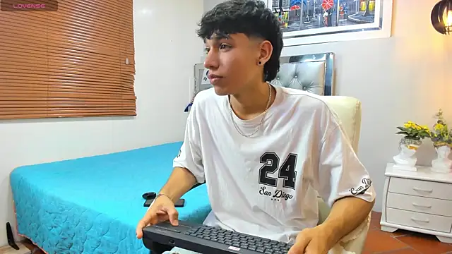 Jake Falcon online show from July 3, 11:49 am