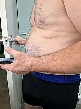sneakypeteyo1 online show from July 28, 5:26 am