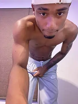 Ydiaz09 online show from July 10, 3:43 am