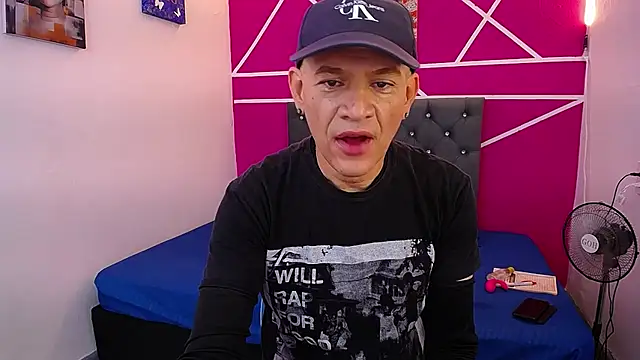 Cesirry  online show from July 23, 2:36 pm