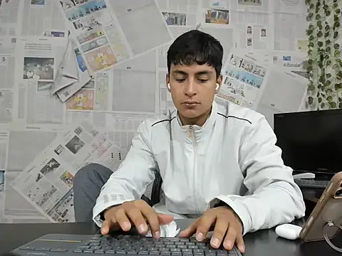 Brayan HOT 69 online show from June 30, 12:55 am