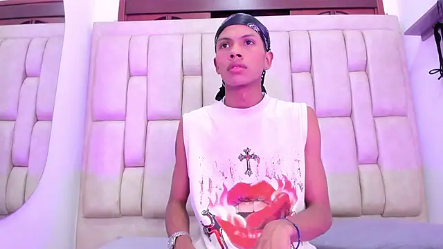 Cuteboyhenrik os online show from June 30, 2:34 am