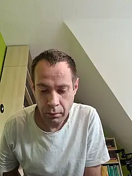 matdev82 online show from July 11, 5:20 am