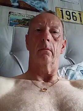 degsyjohn online show from July 29, 6:23 am
