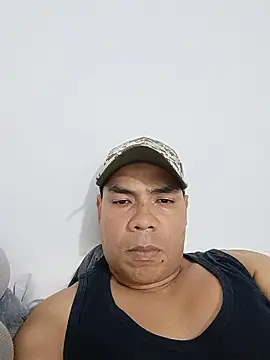 Andressuarezhk online show from July 29, 9:47 pm