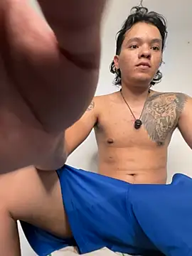 AxelCrown1 online show from August 1, 5:50 am