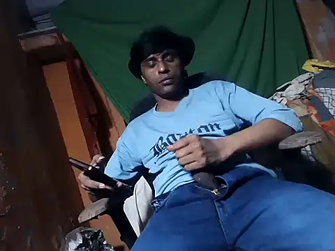 desiboy1101 online show from May 28, 1:53 pm