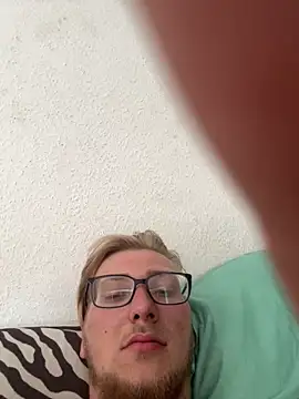 Sven132 online show from May 23, 1:49 pm