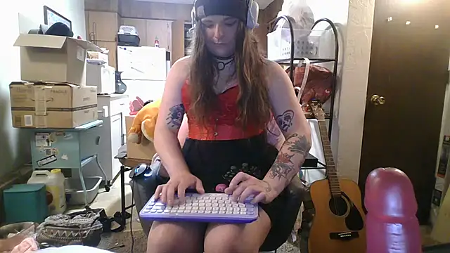 CaasiDeflower online show from August 8, 7:15 am