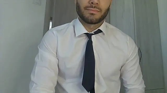 Justynn1 online show from May 18, 4:51 am