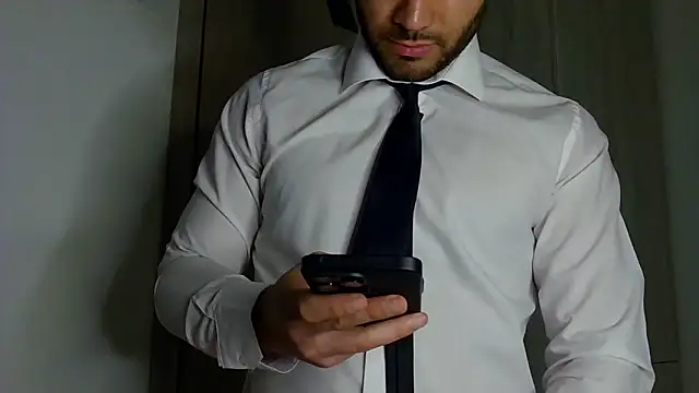 Justynn1 online show from May 16, 1:58 am