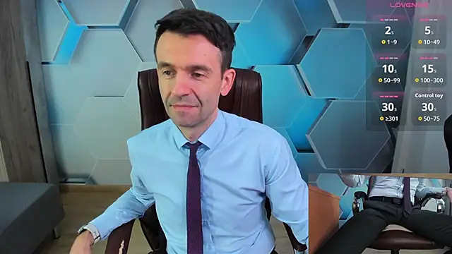 SteveTiger online show from March 27, 9:32 am