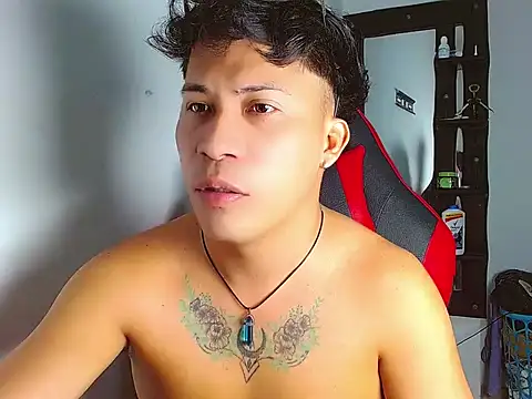 boyhot23x online show from April 18, 2:46 am