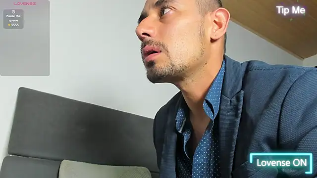 jhonyalzate2 online show from June 19, 2:50 am