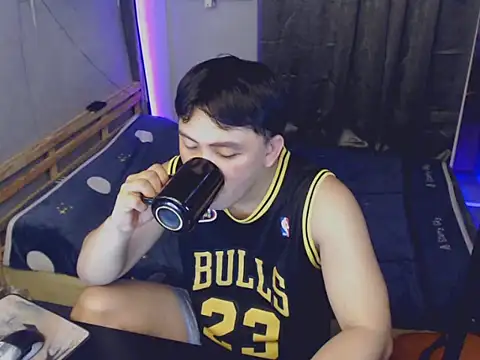 princeJayX online show from May 9, 3:29 am