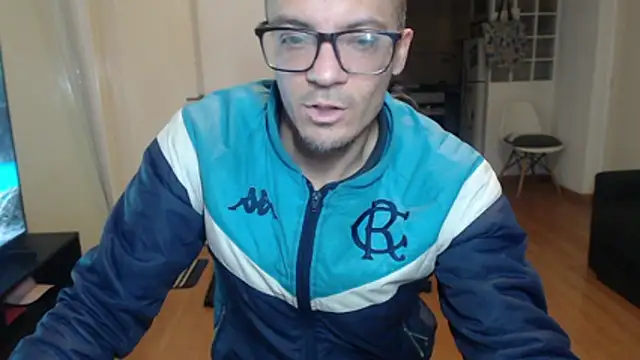 guachin hunk online show from May 31, 11:27 pm
