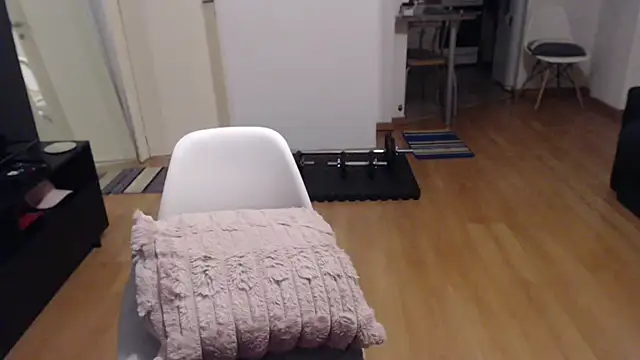 guachin hunk online show from April 11, 4:52 am