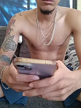 Yanwoods420 online show from June 30, 1:23 pm
