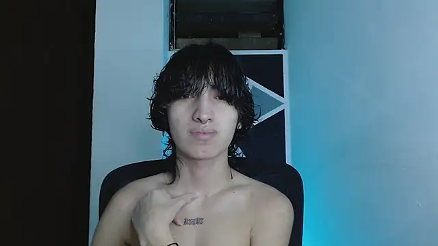 littlextreme online show from May 30, 2:55 am
