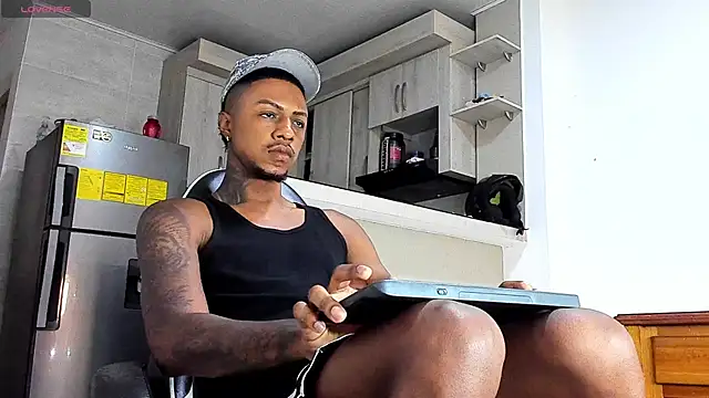 YeremiBrowm online show from June 22, 7:07 pm