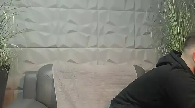 Antoniodiamond online show from February 11, 8:10 pm