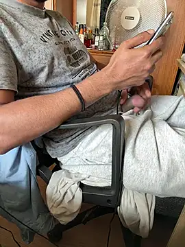 CoolBiDude online show from June 21, 4:23 pm