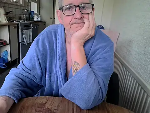 daddyflash online show from June 15, 8:50 am