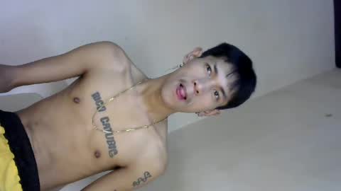 Snapshot of 0cir_asiansatisfy chatting on December 18, 5:42 pm RICK online show from December 18, 5:42 pm