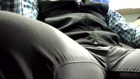 J10004246 online show from February 3, 5:56 pm