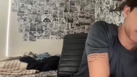 10incock18 online show from December 1, 12:57 am