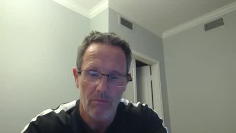 13glanmorfa online show from April 3, 4:42 am