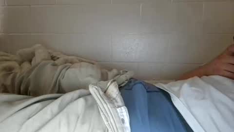 18skinnypee online show from March 11, 7:54 pm