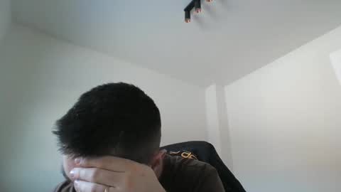 kam online show from February 17, 1:53 pm