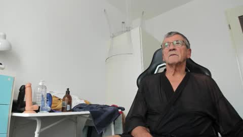 Henk online show from October 6, 2:33 pm