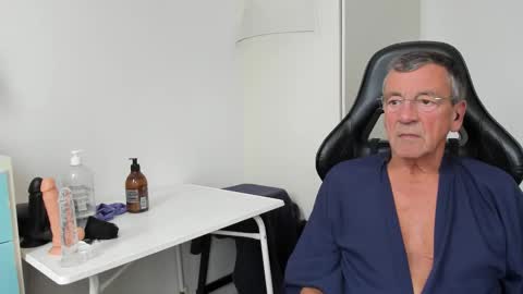 Henk online show from October 11, 11:03 am