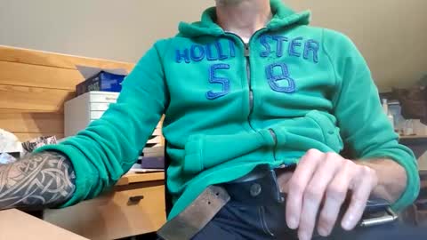 22_acacia_avenue online show from December 3, 12:33 pm