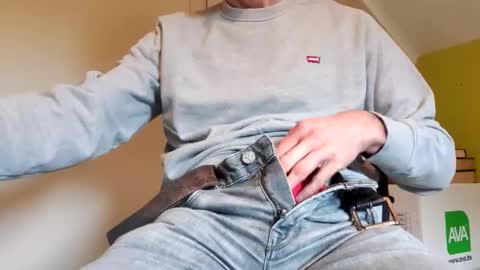 22_acacia_avenue online show from February 15, 1:08 pm