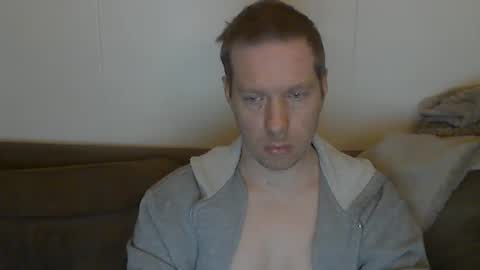 2small4you83 online show from March 8, 10:47 pm