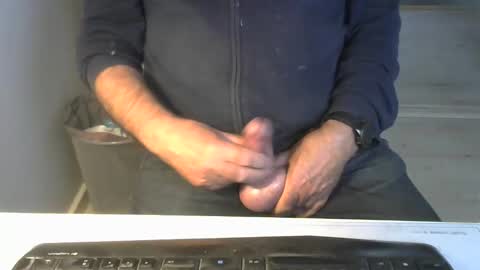 Snapshot of 3390soeren chatting on October 23, 2:20 pm Soeren online show from October 23, 2:20 pm