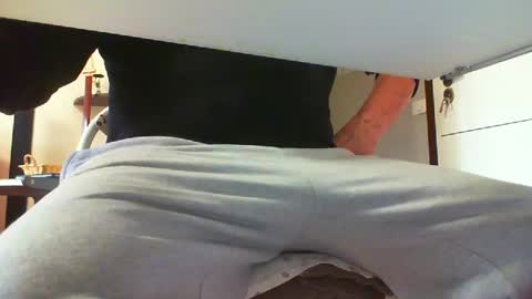 Snapshot of 3funlover chatting on December 7, 10:01 am 3funlover online show from December 7, 10:01 am