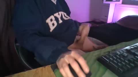 3n3v3 online show from November 30, 8:00 pm