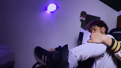 E V I L online show from December 4, 1:34 am