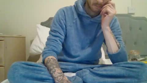 420feetloverr420 online show from March 27, 9:27 pm