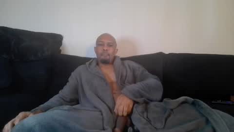 420flyguy online show from December 11, 7:10 pm