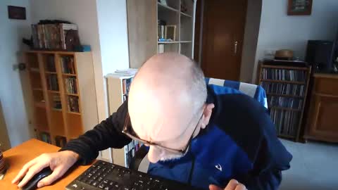  Papi  online show from March 18, 5:38 pm