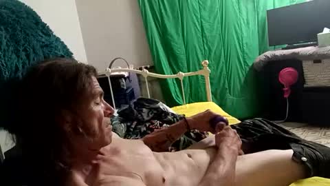 8intenn online show from March 23, 7:36 am