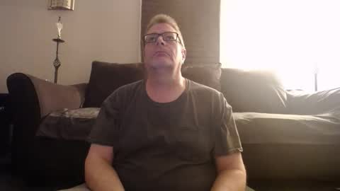 989guy online show from April 27, 11:43 pm