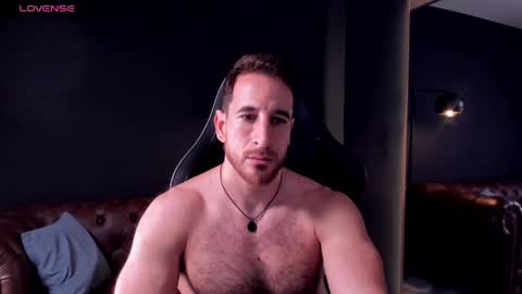 _adamcoper_ online show from April 20, 3:58 pm