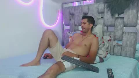 _grasshopper online show from April 8, 2:23 am